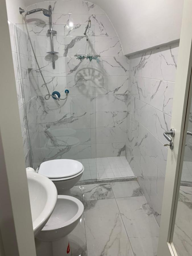 A Cas E Nanninell Apartment Наполи Екстериор снимка