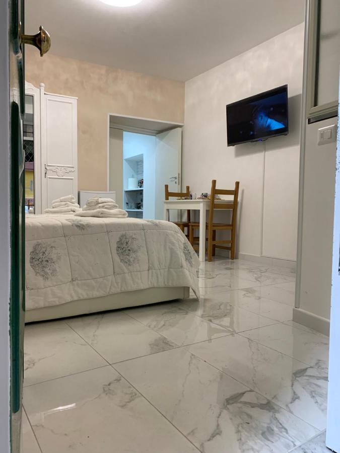 A Cas E Nanninell Apartment Наполи Екстериор снимка