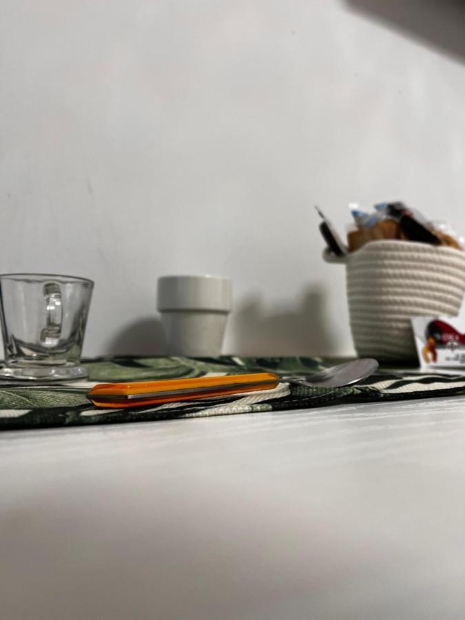 A Cas E Nanninell Apartment Наполи Екстериор снимка